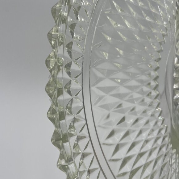 Vintage Clear Glass Divided Serving Tray With Intricate Diamond Cut Pattern & Sc - Picture 2 of 4